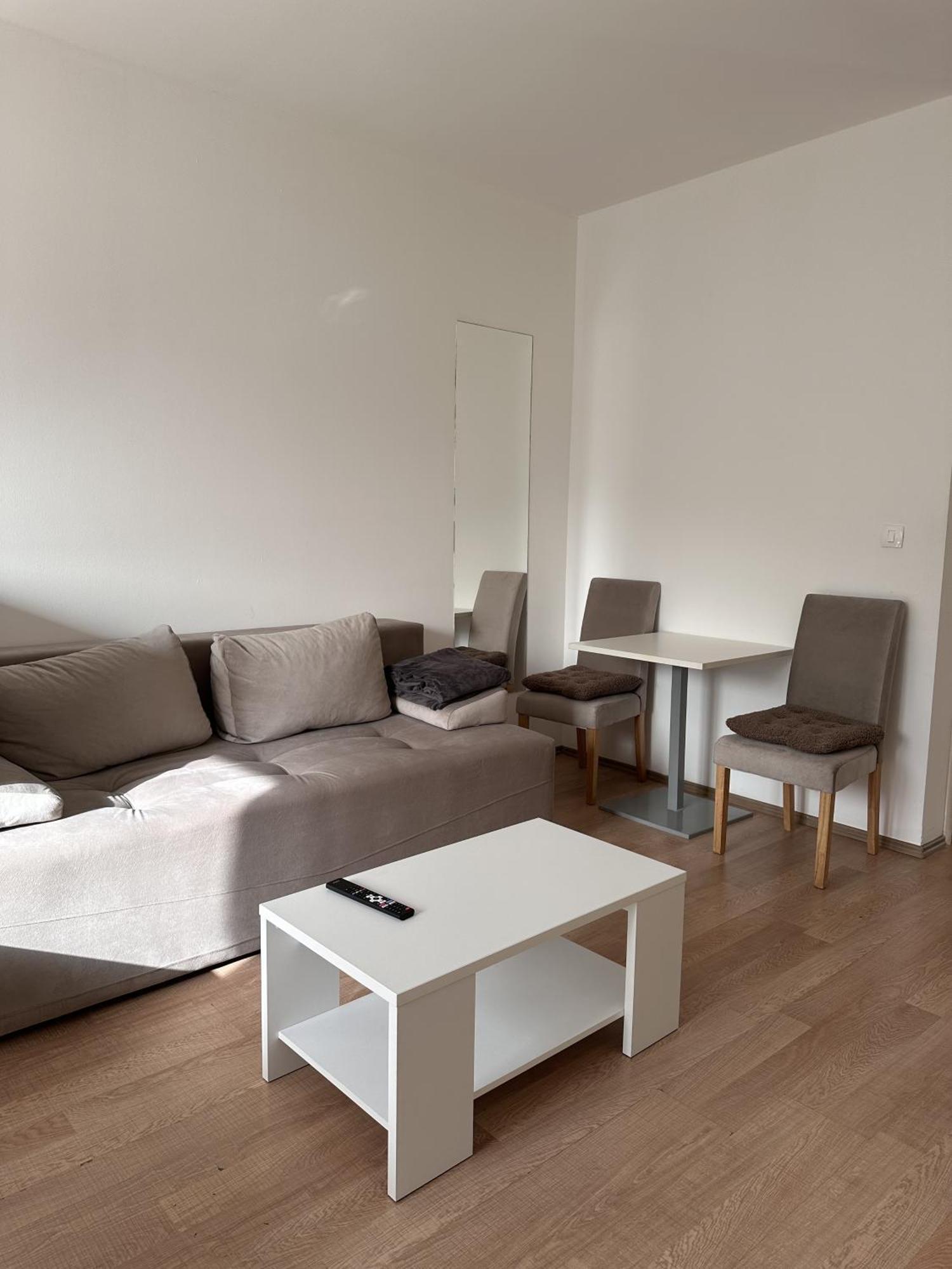 L Apartman